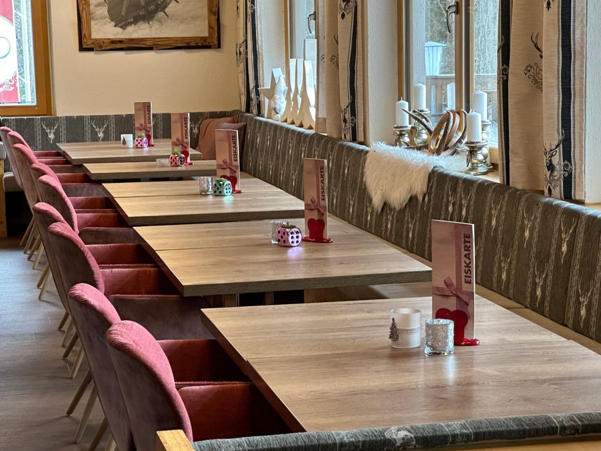 Hotel Hubertushof - Ihr Hotel Mit Herz Leutasch Eksteriør bilde