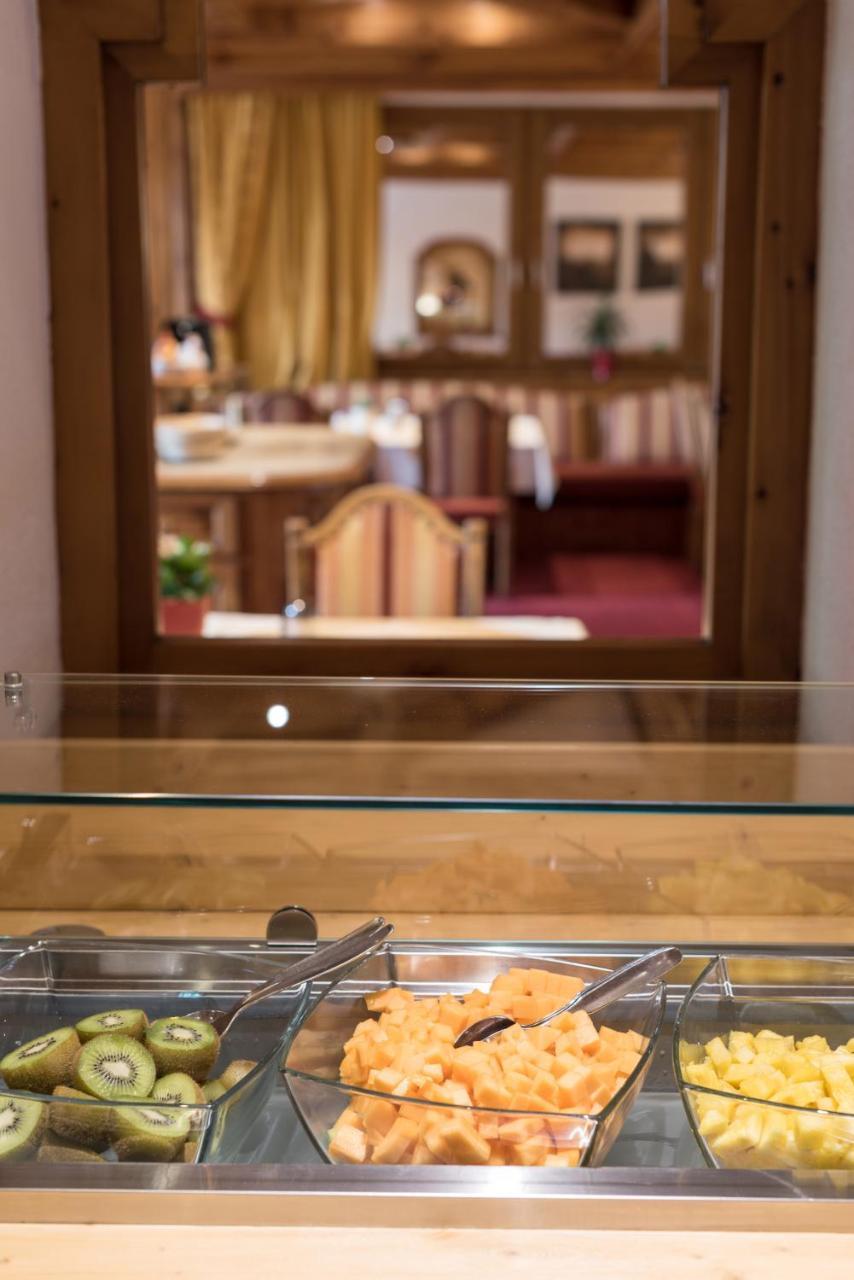 Hotel Hubertushof - Ihr Hotel Mit Herz Leutasch Eksteriør bilde
